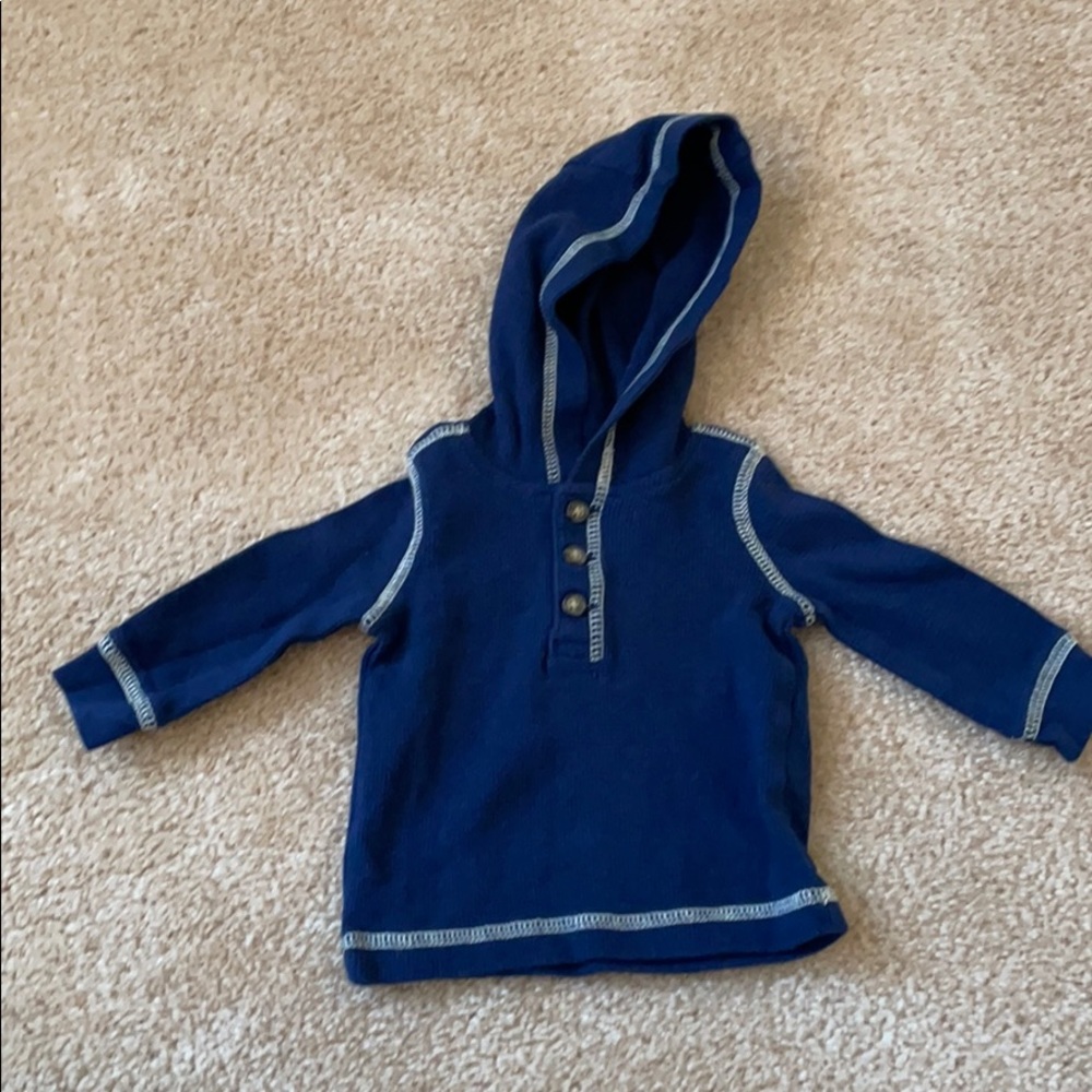 Carter’s long sleeve hooded shirt